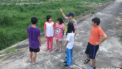 勿前往危險流域「溪」戲 太平警方巡邏防溺宣導