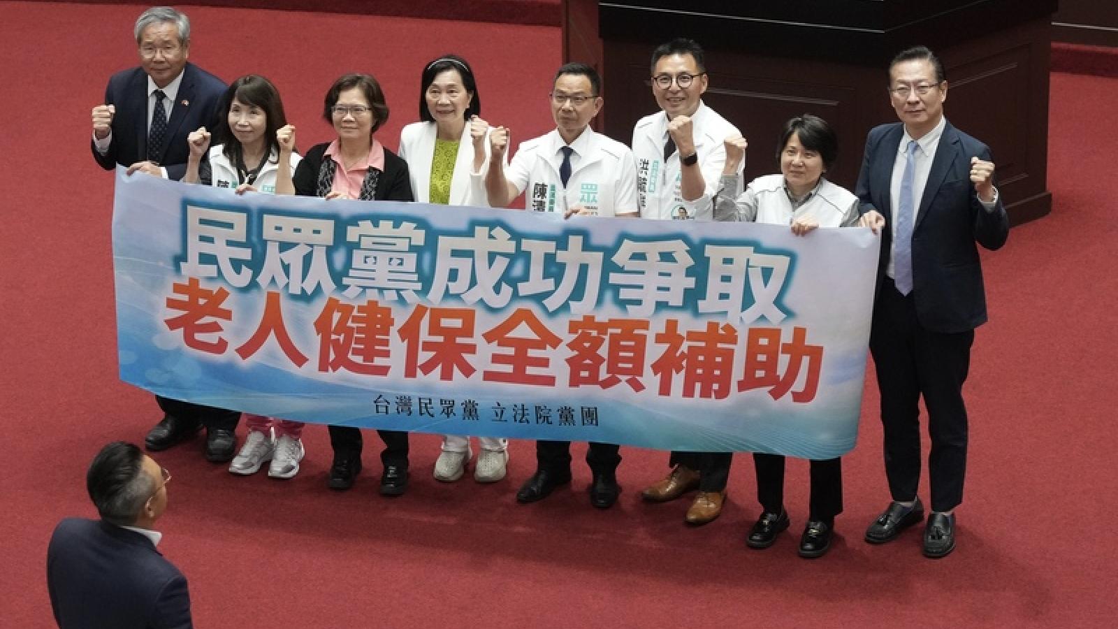 風評:大惡下的小惡,民進黨哪有臉批評老人免健保費?