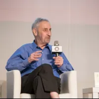 Stephen Owen, one of the most influential Western scholars of classical Chinese literature and the 2018 Tang Prize Laureate in Sinology, died in the United States on May 1, 2026. He was 79.(Provided by The Tang Prize Foundation) Stephen Owen, one of the most influential Western scholars of classical Chinese literature and the 2018 Tang Prize Laureate in Sinology, died in the United States on May 1, 2026. He was 79.(Provided by The Tang Prize Foundation)