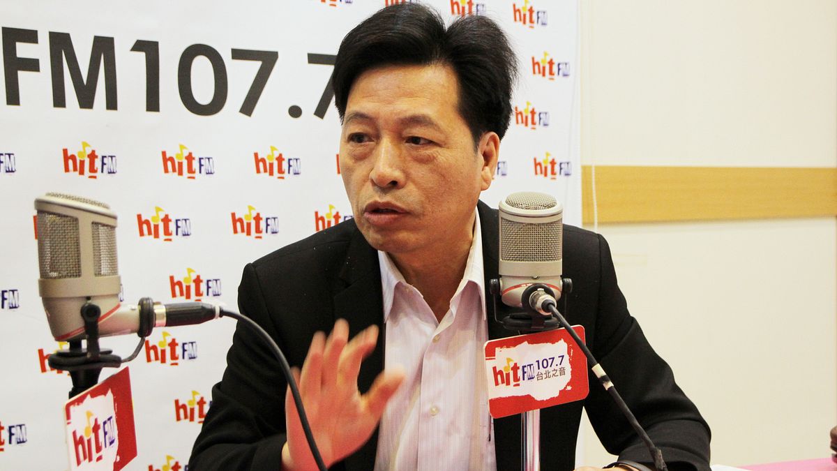 針對民進黨總統初選,民進黨立委鄭寶清29日上午接受廣播節目《周玉蔻嗆新聞》專訪時表示,希望雙方陣營都能各退一步。(Hit Fm《周玉蔻嗆新聞》製作單位提供) 針對民進黨總統初選,民進黨立委鄭寶清29日上午接受廣播節目《周玉蔻嗆新聞》專訪時表示,希望雙方陣營都能各退一步。(Hit Fm《周玉蔻嗆新聞》製作單位提供)