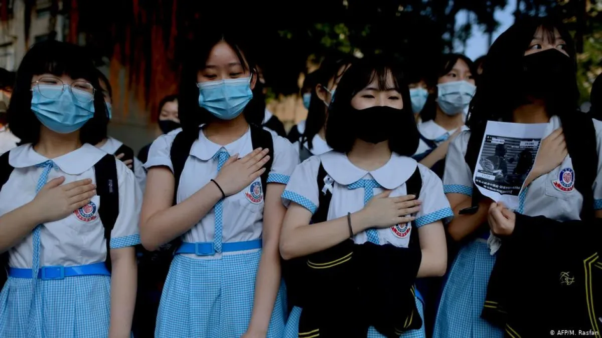 《願榮光》列校園禁歌?兩辦促加強國安教育(DW)