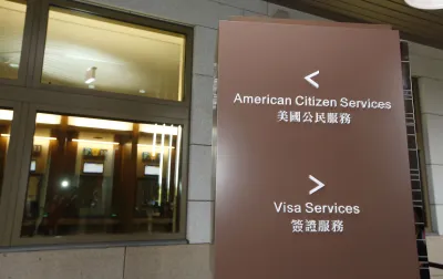 美國因疫情停辦「非移民簽證面談服務」,我國留學生一度面臨可能無法及時取得美簽赴美就學的困境。(郭晉瑋攝)