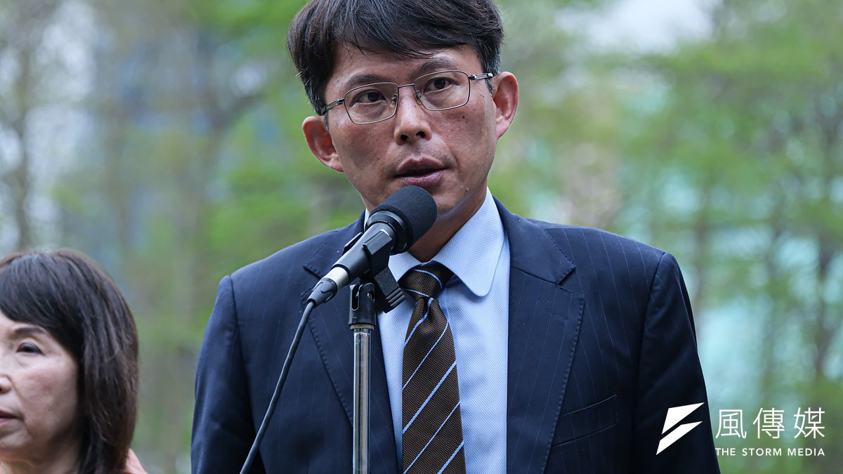 民眾黨主席黃國昌表示,要求中央委員及黨公職要到第一線跟在地產業進行對話。(資料照,劉偉宏攝) 民眾黨主席黃國昌表示,要求中央委員及黨公職要到第一線跟在地產業進行對話。(資料照,劉偉宏攝)