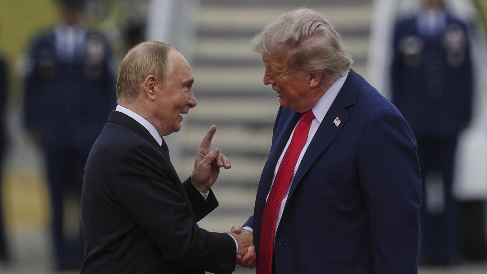 川普制裁莫斯科出爾反爾,俄國油輪已開往美國!12名參議員聯名,要求白宮撤回柴油協議