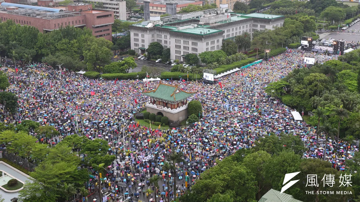 國民黨26日舉行「反綠共,戰獨裁」活動,總統賴清德回應:「真正要戰獨裁確實的地方應該要去北京天安門」。(顏麟宇攝)