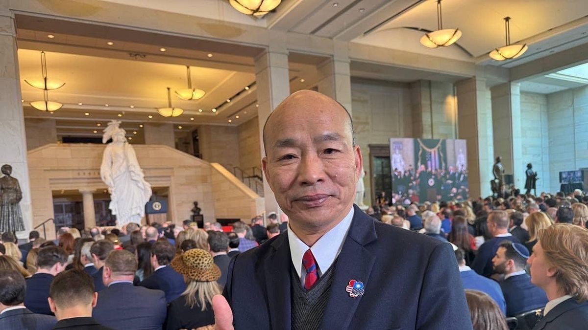 立法院長韓國瑜率跨黨派代表團赴美參加川普就職典禮,表示「爆出大紅盤」,他與駐美代表俞大㵢進到國會大廈遊客中心解放廳觀禮,當時只與川普距離25公尺。(取自韓國瑜臉書) 立法院長韓國瑜率跨黨派代表團赴美參加川普就職典禮,表示「爆出大紅盤」,他與駐美代表俞大㵢進到國會大廈遊客中心解放廳觀禮,當時只與川普距離25公尺。(取自韓國瑜臉書)