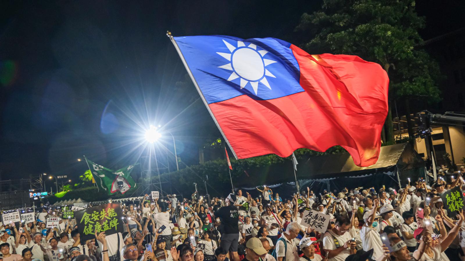 幕後》比翁曉玲更致命 國民黨2026選舉「灌籃高手」被民進黨困住