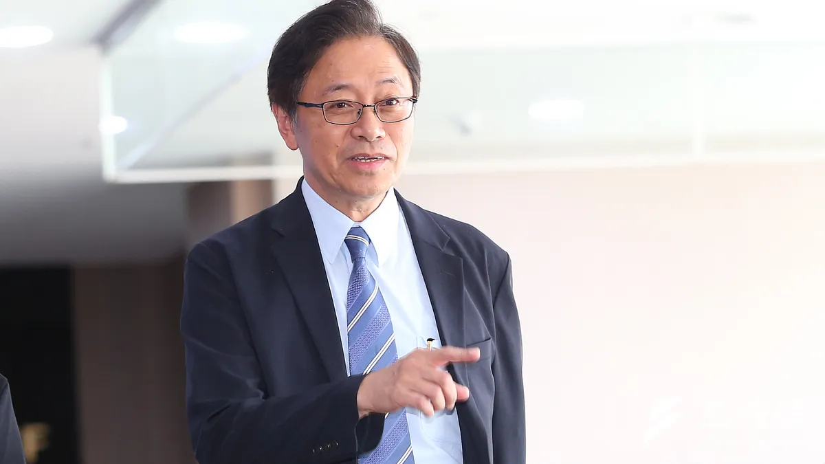 國民黨總統參選人韓國瑜的「國政顧問團」總召張善政(見圖)坦言,沒想到新北市長侯友宜會對有條件重啟核四有意見,但張沒說出口的是,其身分為無黨籍,如果自己跑去聯繫侯,可能有些唐突。(資料照,顏麟宇攝)