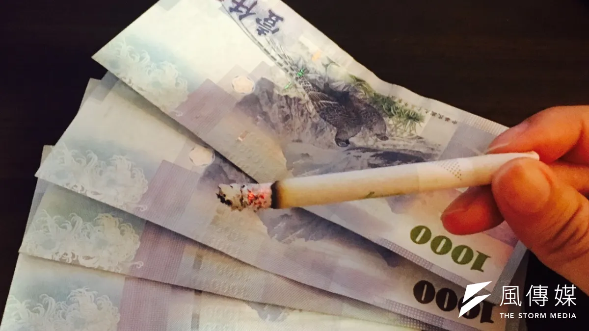 國健署今(5)天表示,免稅商店販售的菸品,不僅免稅又免課健康捐,嚴重打擊菸害防制「以價制量」宗旨,因此規畫修法。(資料照,沈超群攝)