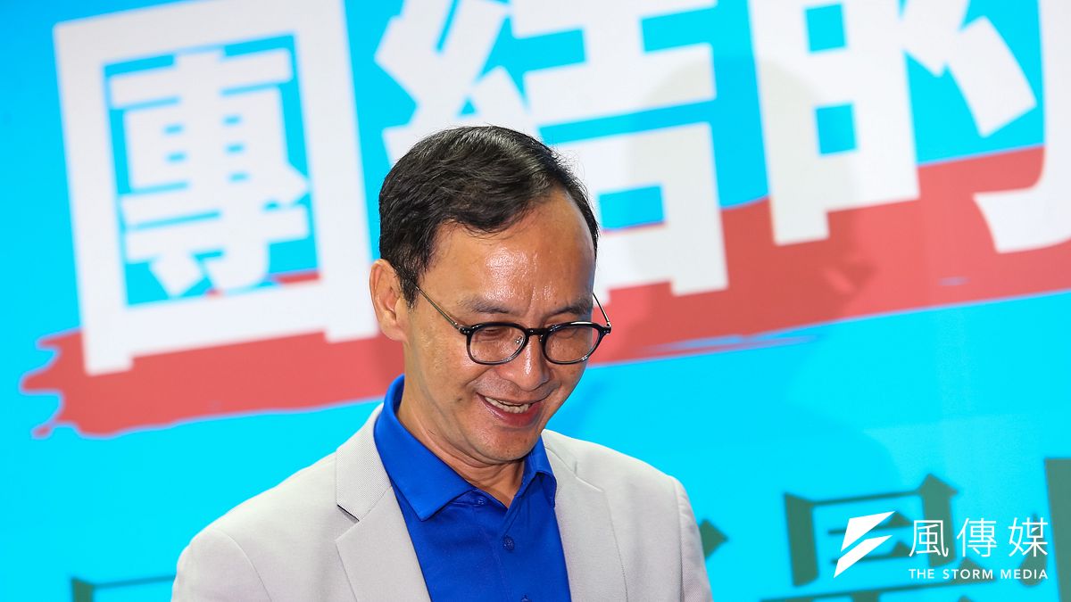 針對2020總統大選,前新北市長朱立倫10日召開「團結的最好」記者會,表示自己才國民黨最大公約數,由他代表出線,才能挽救關鍵10%的支持者。(顏麟宇攝) 針對2020總統大選,前新北市長朱立倫10日召開「團結的最好」記者會,表示自己才國民黨最大公約數,由他代表出線,才能挽救關鍵10%的支持者。(顏麟宇攝)