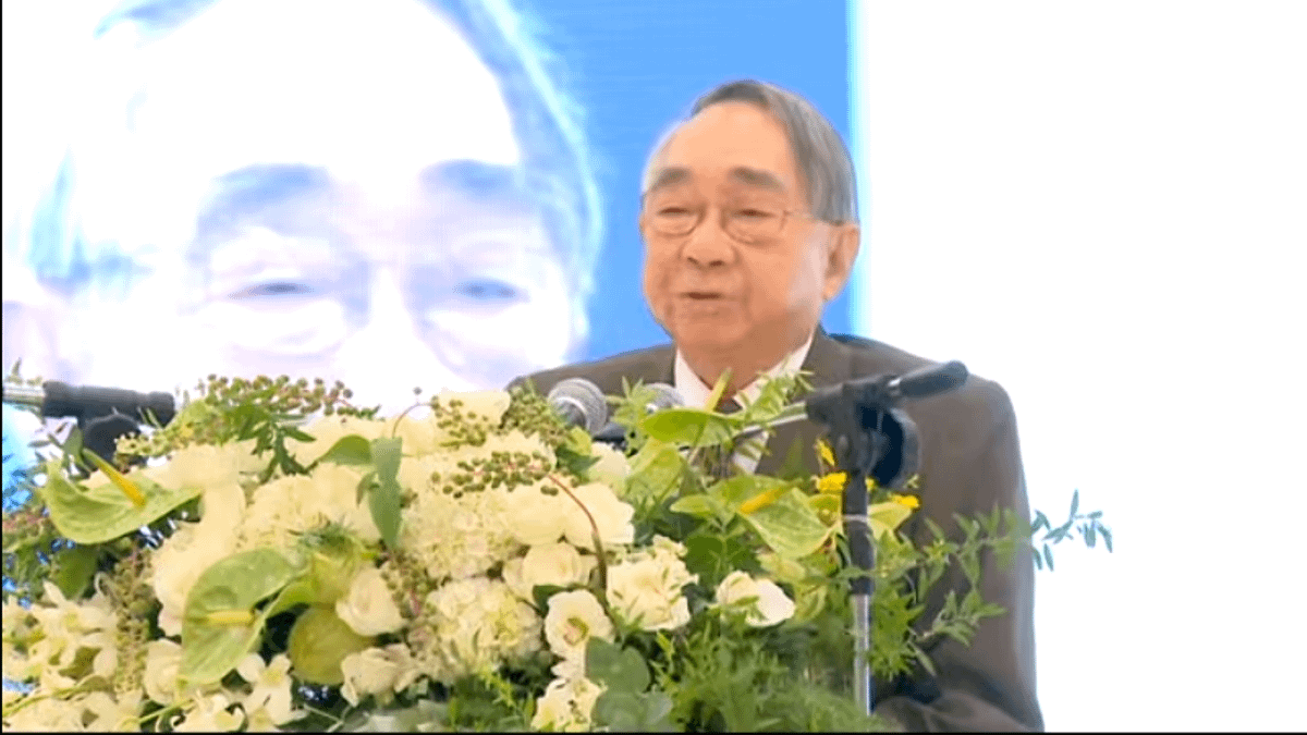 會計師談長榮兩房戰爭,說在第一代高壓下,孩子「他們不是不講話,而是等你不能講話了才出聲」。(取自youtube) 會計師談長榮兩房戰爭,說在第一代高壓下,孩子「他們不是不講話,而是等你不能講話了才出聲」。(取自youtube)