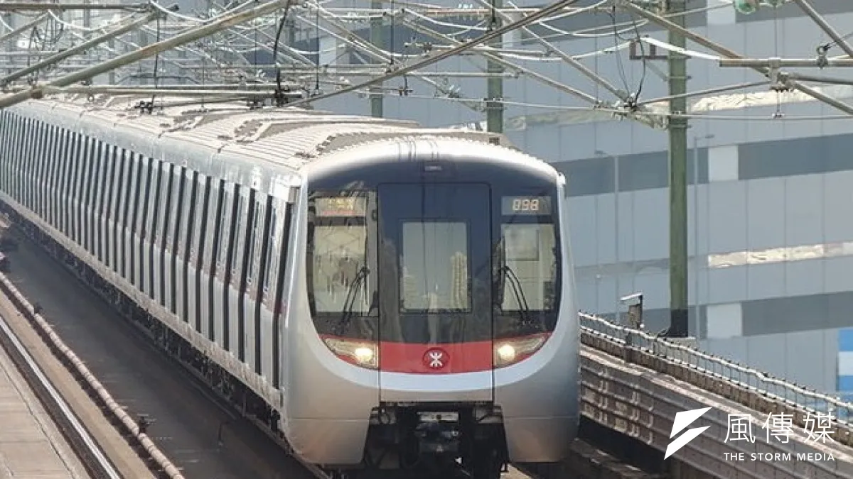 港鐵東鐵線,由中國北車製造的電動列車。(取自維基百科)