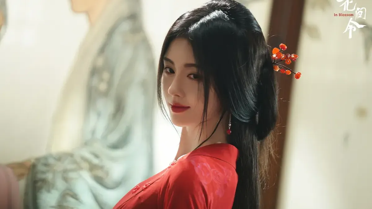 鞠婧禕近年主演多部古裝陸劇,精緻扮相屢屢登上熱搜,演技、妝容與角色重複度也經常成為網友討論焦點。(圖/取自微博)