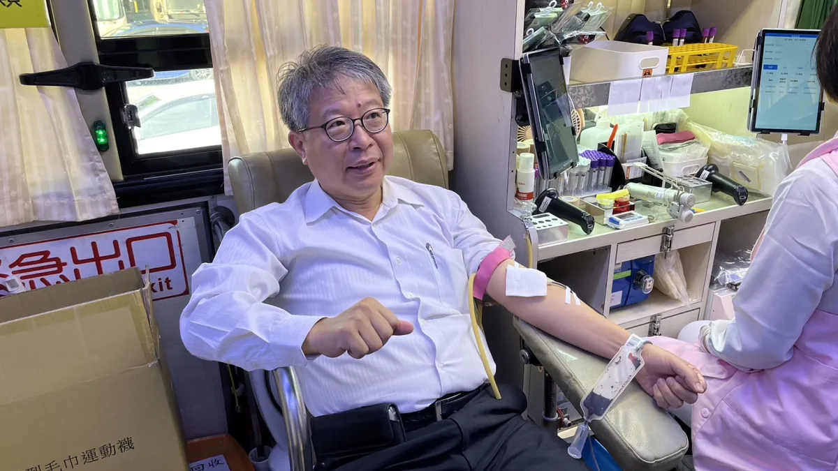 台中市環保局長陳宏益親自帶領逾200名熱血環保同仁以實際行動響應。(圖/台中市政府)