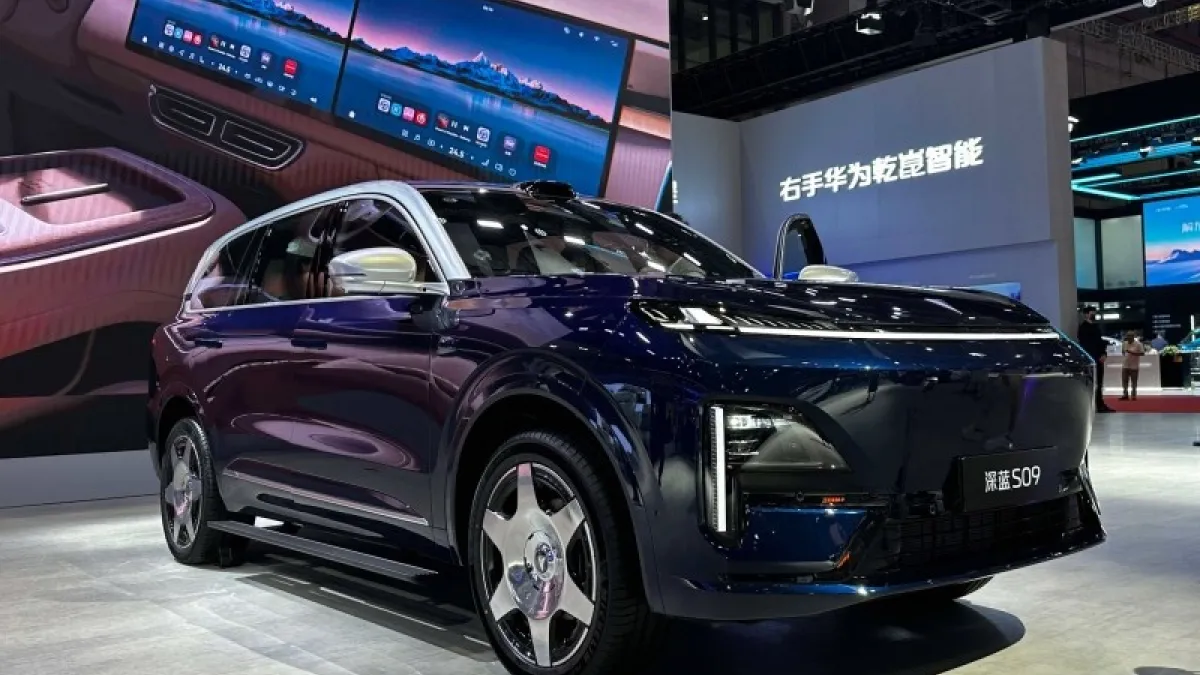 2025 上海國際車展:深藍 S09 實拍