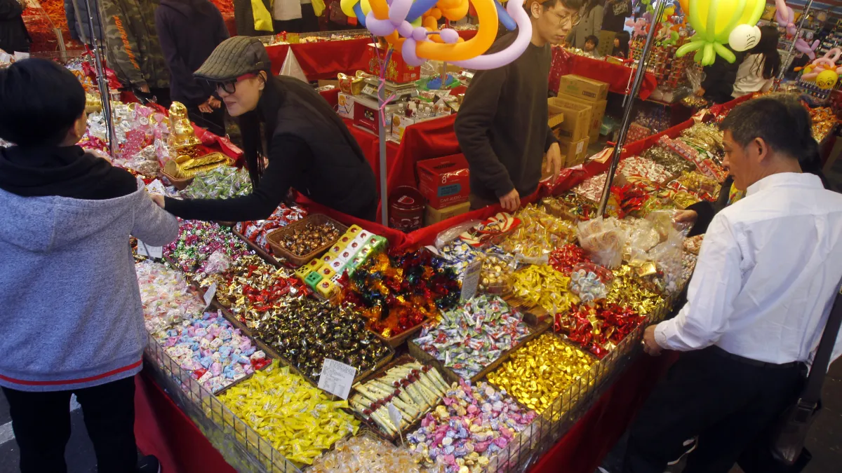 過年最難吃的零食?網友點名2品項:「甜到噁心」。(示意圖/取自AP)