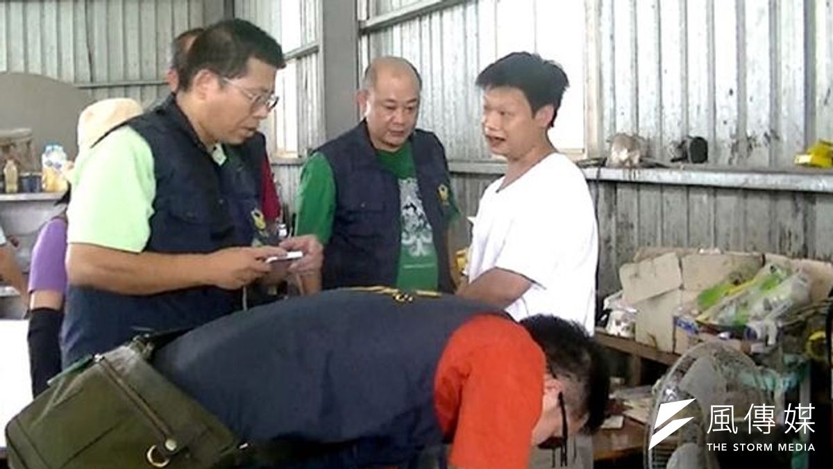 老農2年檢舉5次,共到越區向台中市檢舉才得以揭發郭烈成製造餿水油惡行。(刑事局南打中心提供) 老農2年檢舉5次,共到越區向台中市檢舉才得以揭發郭烈成製造餿水油惡行。(刑事局南打中心提供)