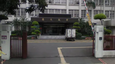 財政部7日更新國債鐘訊息,截至今年4月底為止,平均每位國民背債24萬元,是11個月以來新高。(取自Google Map)