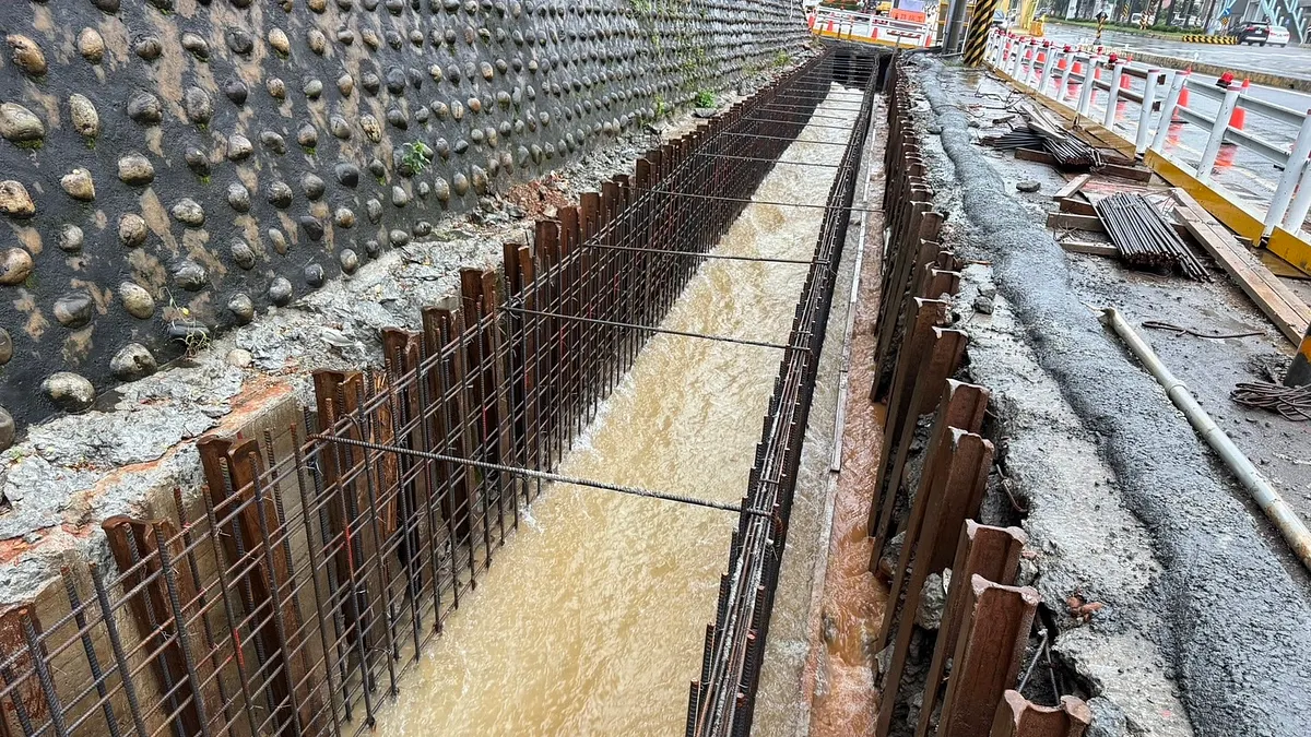 台灣大道沙鹿段治水改善工程施工期間,多次遇上強降雨及颱風丹娜絲、薇帕等考驗,展現良好排洪效能。(圖/台中市政府) 台灣大道沙鹿段治水改善工程施工期間,多次遇上強降雨及颱風丹娜絲、薇帕等考驗,展現良好排洪效能。(圖/台中市政府)