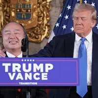 ソフトバンク創業者兼CEOの孫正義氏と米国大統領当選者のトランプ氏が同席。(AP通信) ソフトバンク創業者兼CEOの孫正義氏と米国大統領当選者のトランプ氏が同席。(AP通信)