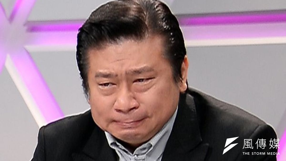 張顯耀的「被辭職」從家庭因素、洩密、再到共諜,官方說法一變再變,既荒謬又可笑。(取自TVBS新聞畫面) 張顯耀的「被辭職」從家庭因素、洩密、再到共諜,官方說法一變再變,既荒謬又可笑。(取自TVBS新聞畫面)