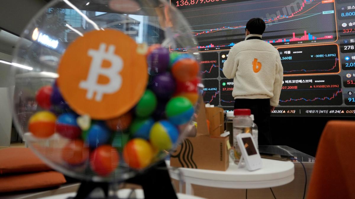 獨家專訪》加密貨幣BPI專家警告:台海一旦封鎖,黃金搬不走、美元靠不住,只有比特幣動得了