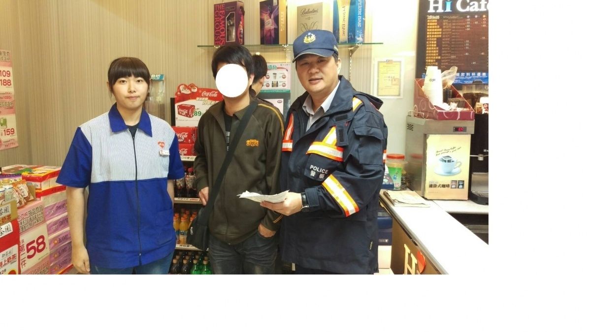 「援交先以遊戲點數付款」 巡警火速攔阻勸回頭 「援交先以遊戲點數付款」 巡警火速攔阻勸回頭