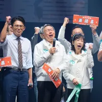 2026年選戰,民眾黨打算進攻一個連創黨主席柯文哲(中)都認為該拿下的兵家必爭之地。(劉偉宏攝) 2026年選戰,民眾黨打算進攻一個連創黨主席柯文哲(中)都認為該拿下的兵家必爭之地。(劉偉宏攝)