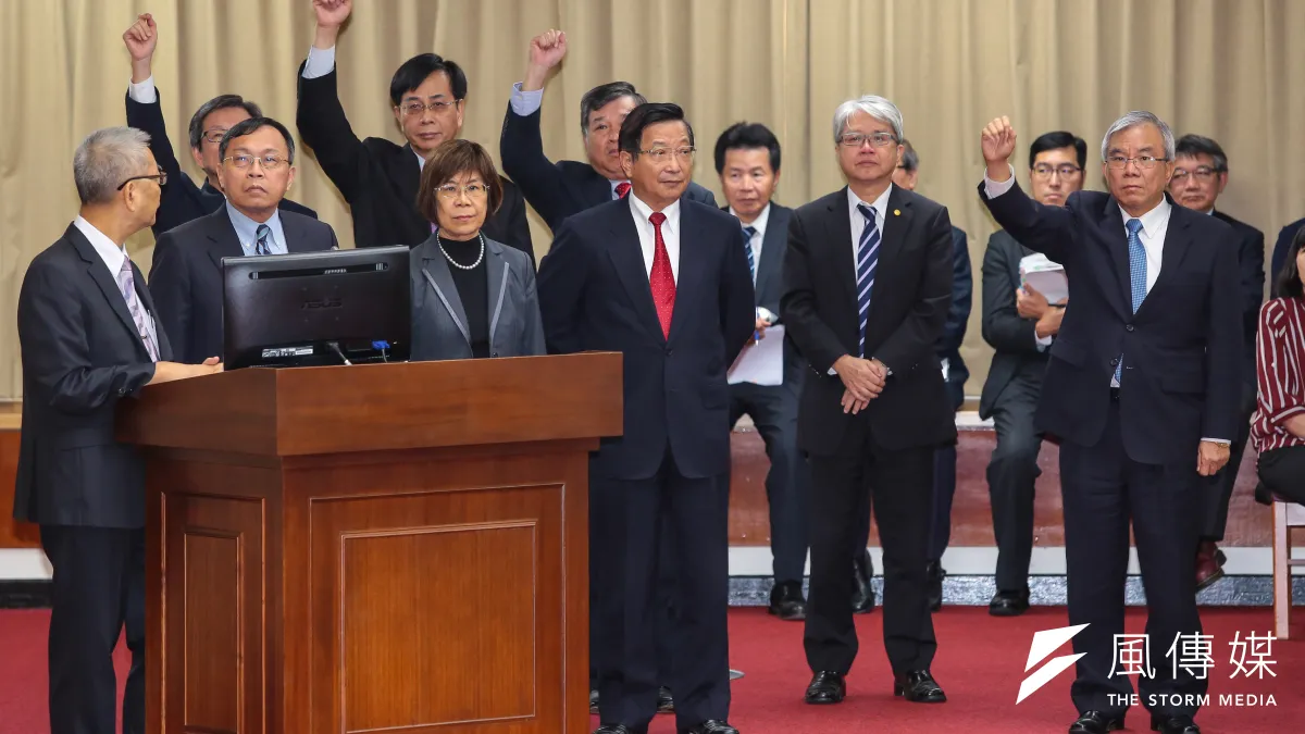 公銀行庫董事長列席立法院財委會備詢。(顏麟宇攝)