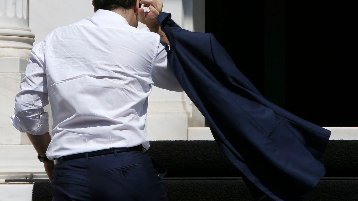 希臘債務危機綿綿無絕期,總理齊普拉斯返國還要面對更多挑戰(美聯社) 希臘債務危機綿綿無絕期,總理齊普拉斯返國還要面對更多挑戰(美聯社)