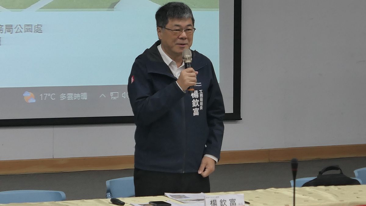台鐵高雄機廠將現有的廠房改造為親子遊樂園區,並舉辦 公民參與說明會,由工務局長楊欽富主持。(圖/高速公路局提供) 台鐵高雄機廠將現有的廠房改造為親子遊樂園區,並舉辦 公民參與說明會,由工務局長楊欽富主持。(圖/高速公路局提供)