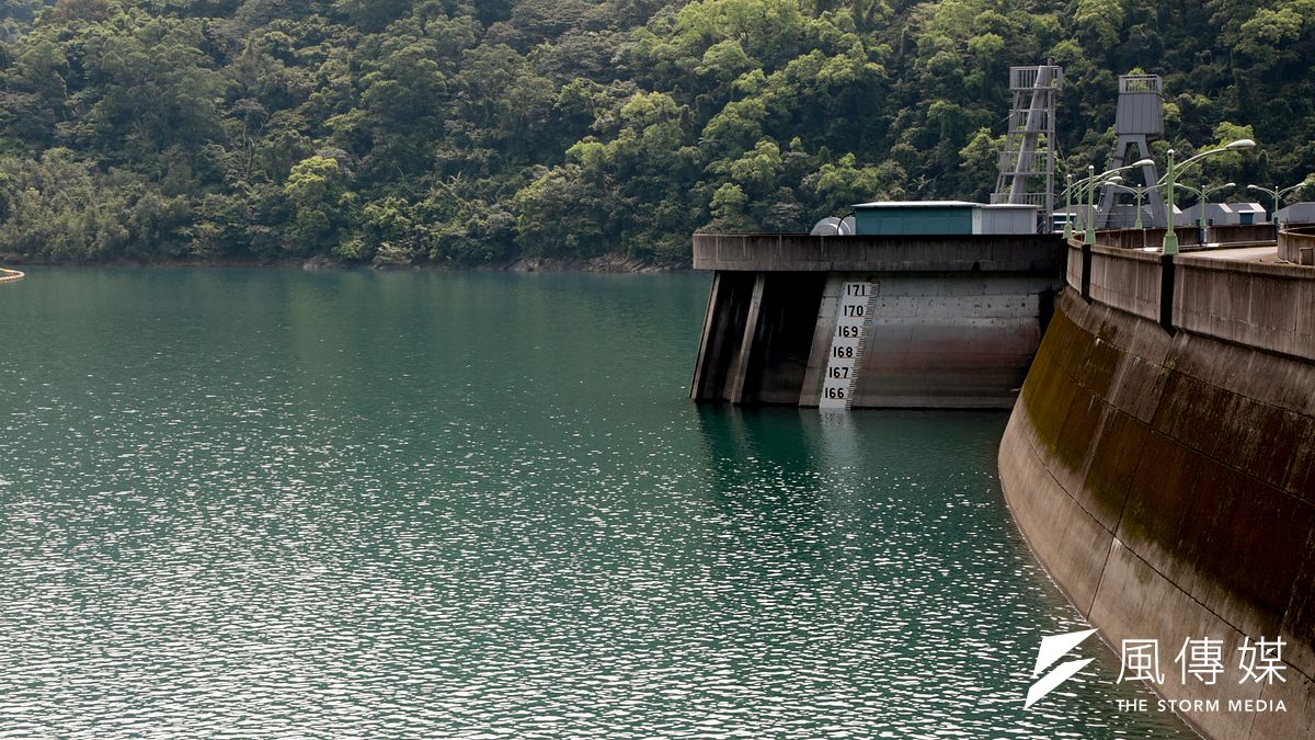 經濟部統計,截至今天上午8時,這波豪雨讓全國水庫進水量近1.8億噸,可確保8月底前供水無虞。(資料照,余志偉攝) 經濟部統計,截至今天上午8時,這波豪雨讓全國水庫進水量近1.8億噸,可確保8月底前供水無虞。(資料照,余志偉攝)
