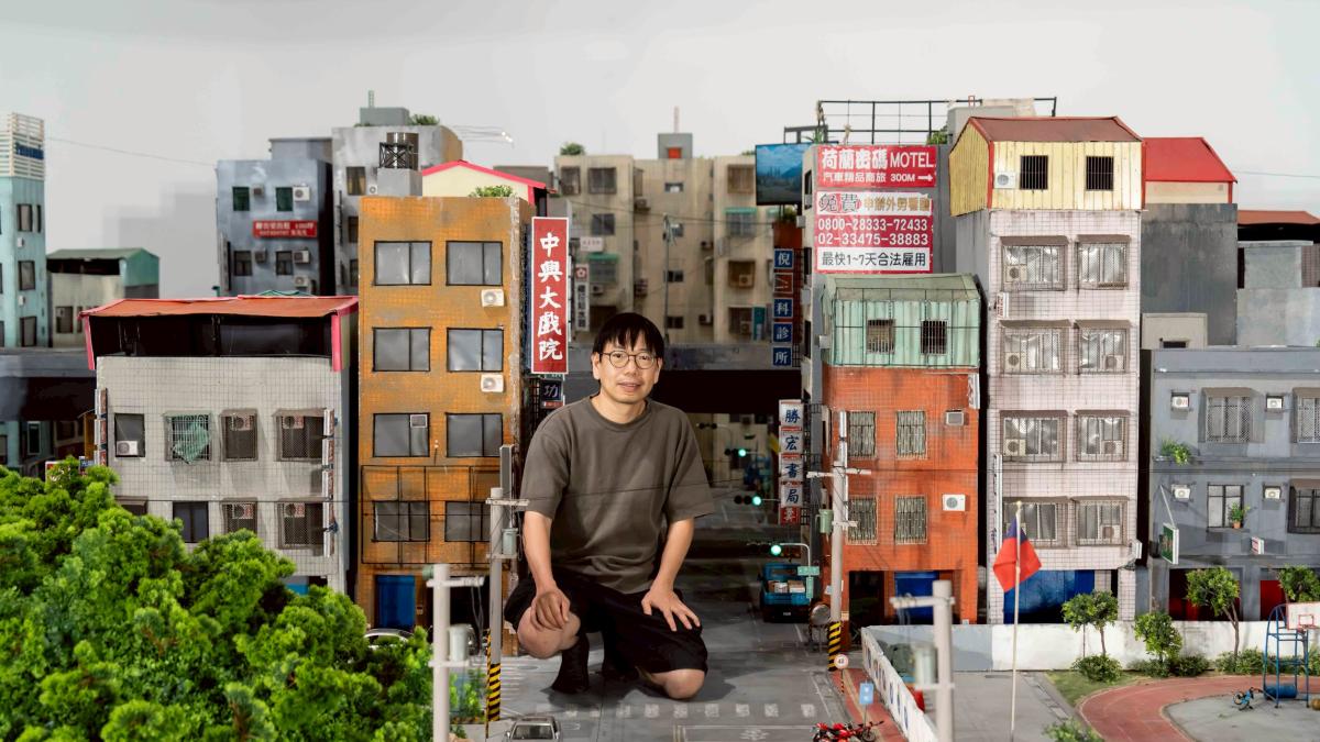 高雄獎得主張立人內惟藝術中心開展《RE:戰鬥之城》重啟14年創作宇宙