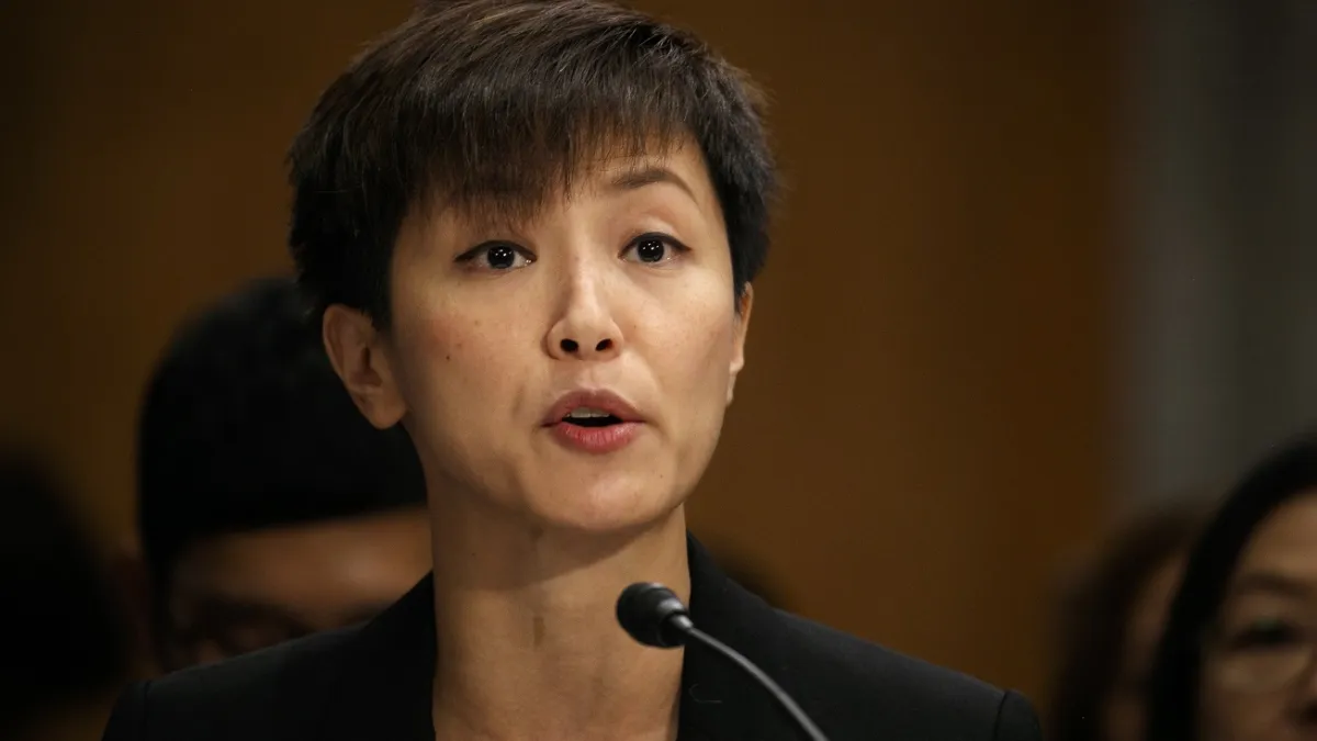 美國制裁包含香港特首林鄭月娥在內的11名中港官員,歌手何韻詩(見圖)高喊「香檳缺貨了」。(資料照,美聯社)