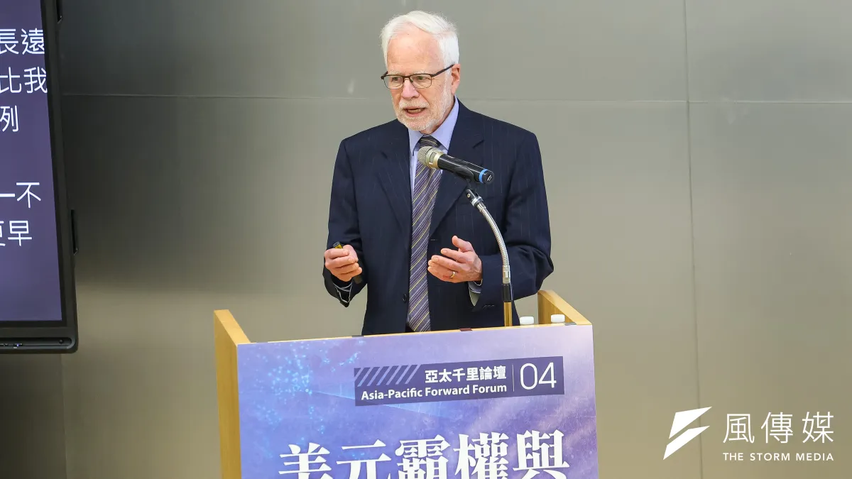 川普關稅政策不只影響國際貿易,也可能改變其他國家持有美元的誘因。艾肯格林提醒,美國政策與制度變化,是觀察美元長期地位的重要關鍵。