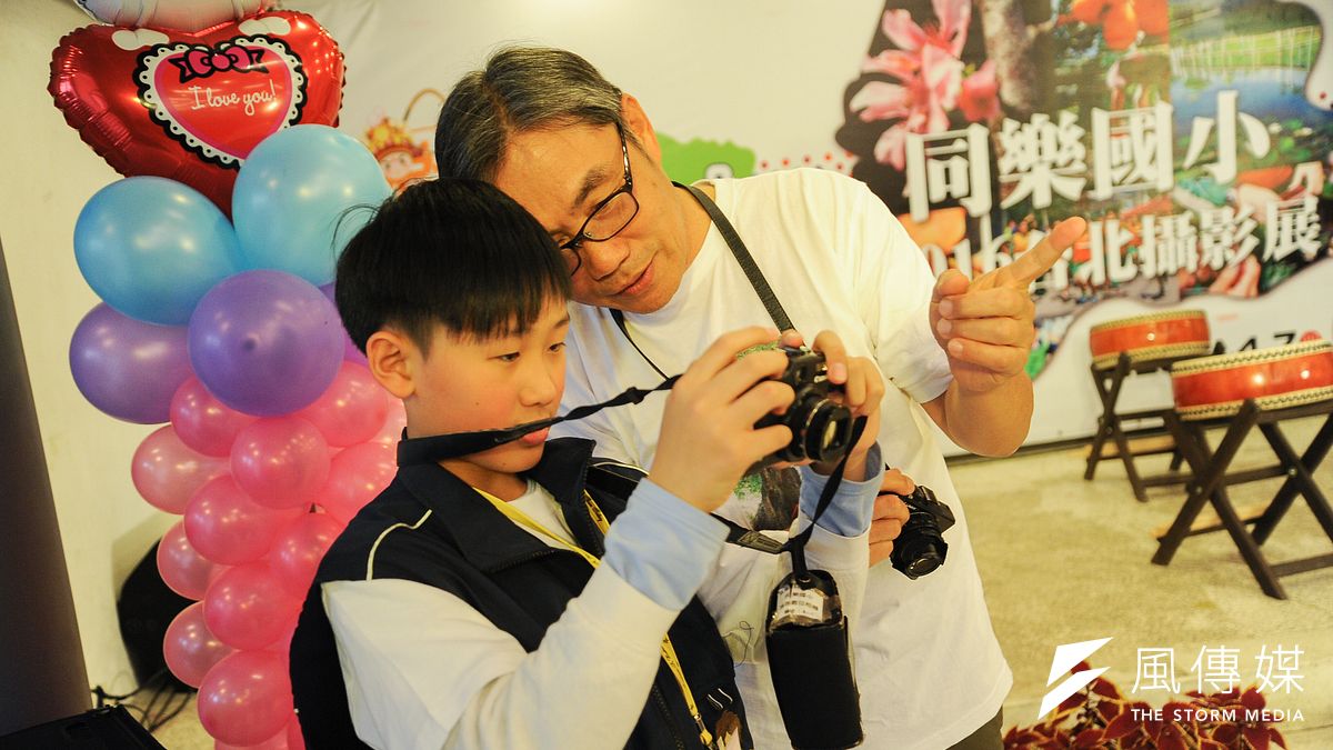 新政府大舉招考教師,但我們的政府有能力支付這些新進教師的退休金嗎?(資料照,林俊耀攝) 新政府大舉招考教師,但我們的政府有能力支付這些新進教師的退休金嗎?(資料照,林俊耀攝)