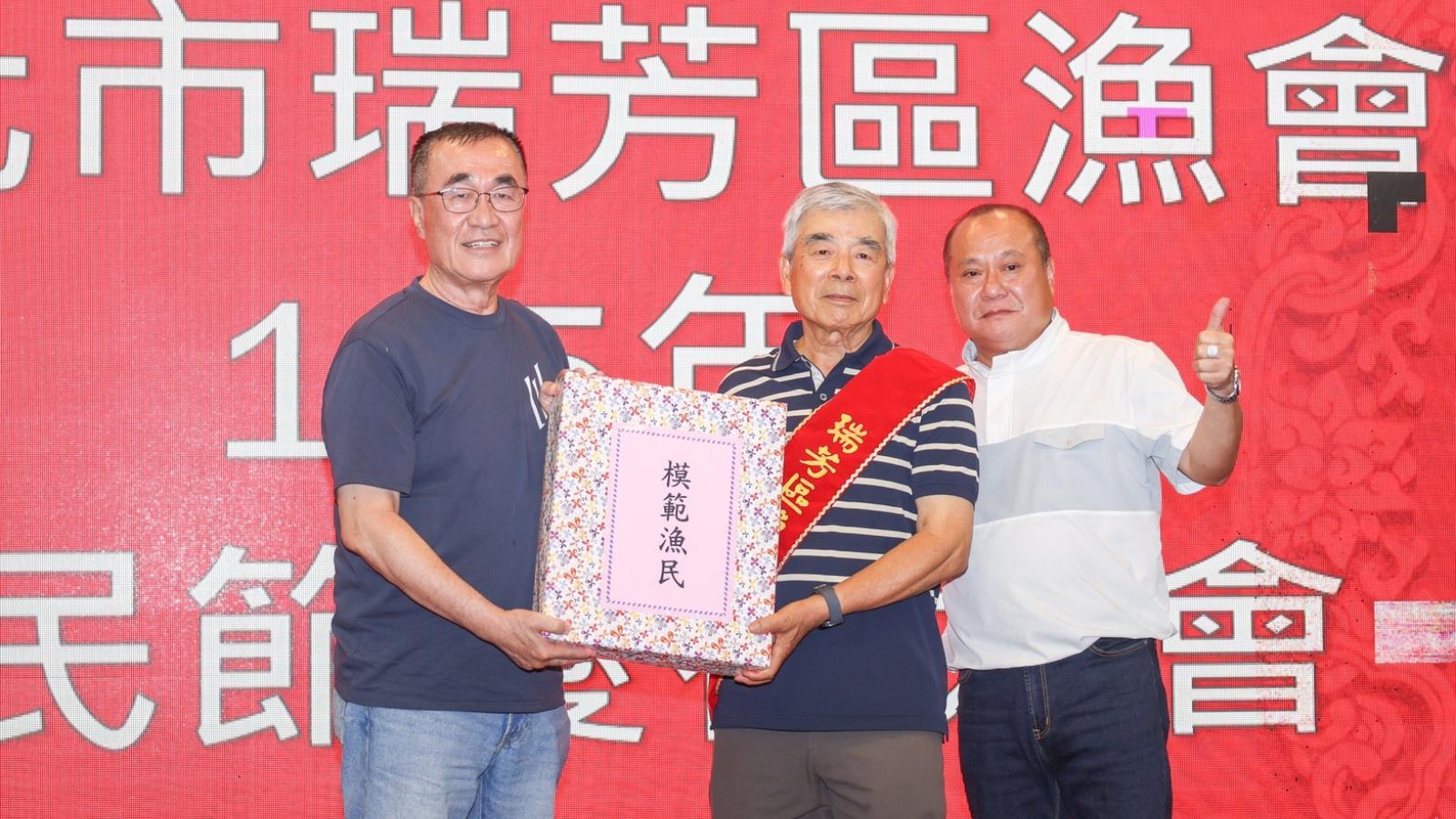 前往瑞芳與漁民、礦工交流 李四川:做工的人做大家的後盾
