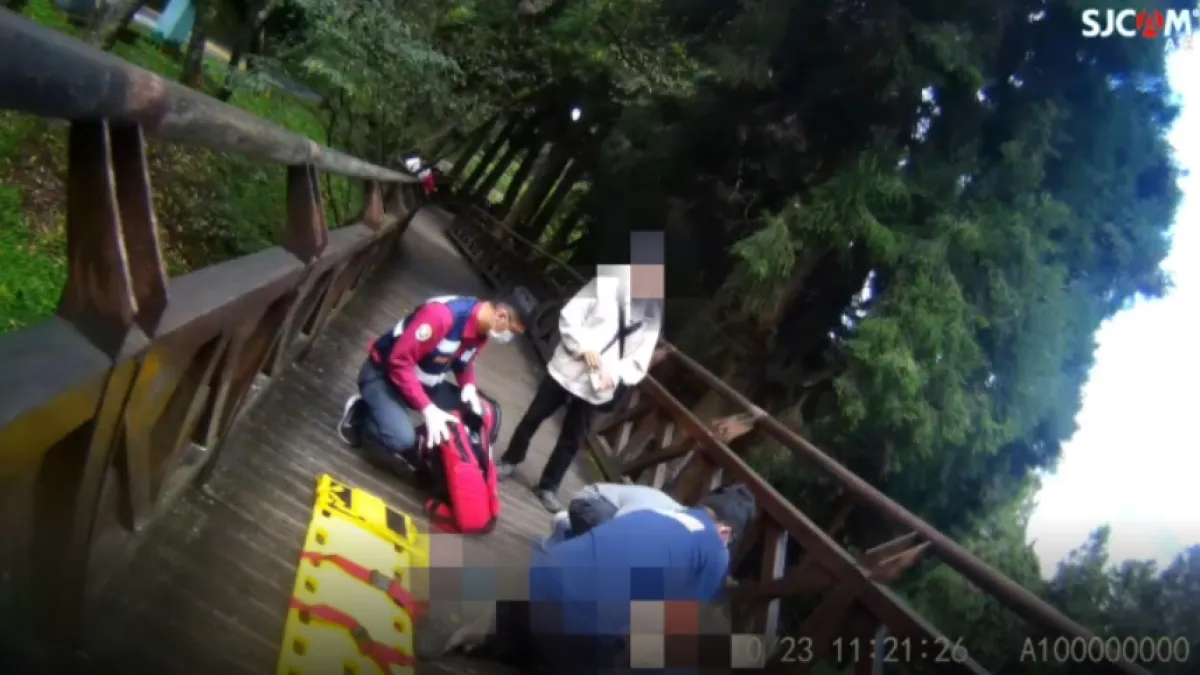 雲林縣一名陳姓男子獨自昏倒在阿里山步道上,警方相驗確認為心因性休克死亡。(圖/翻攝自記者爆料網)