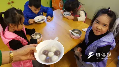 冬至吃湯圓有學問,營養師提醒民眾,除了注意營養標示及使用食材外,也應注意搭配的食物。(圖/方詠騰攝)