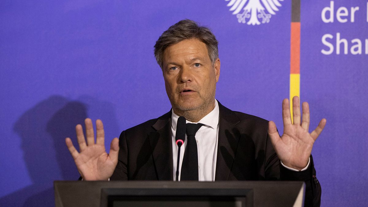 2024年6月22日,德國副總理哈貝克在上海記者會發表談話。(美聯社) 2024年6月22日,德國副總理哈貝克在上海記者會發表談話。(美聯社)