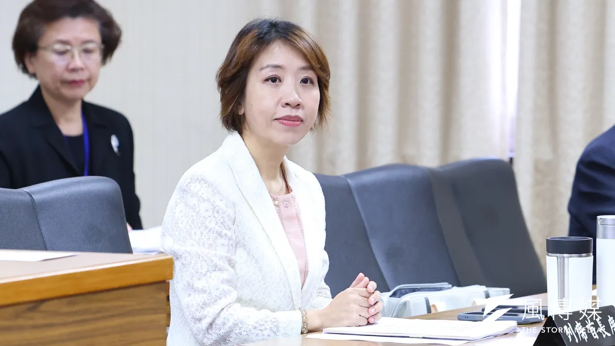 僑委會代理委員長李妍慧出席外交國防委員會。(顏麟宇攝)