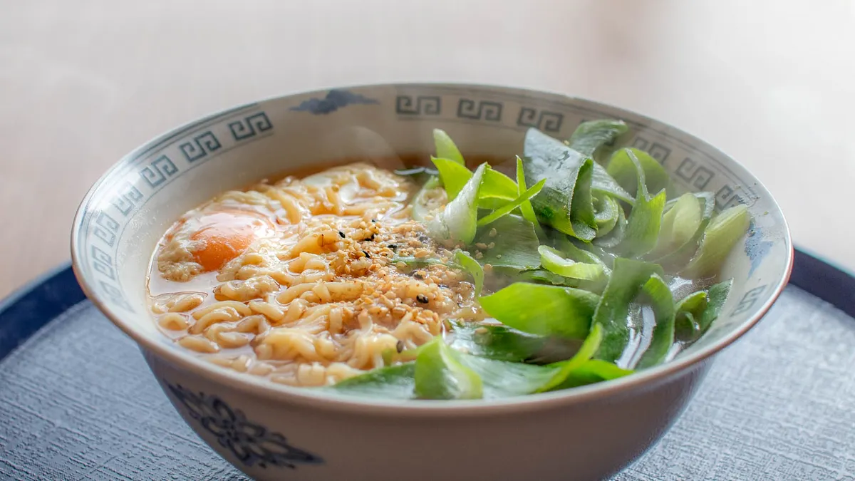 YouTuber Joeman找來南韓大廚呂敬來的小兒子小隆,對決PK台韓泡麵,其中「滿漢大餐」讓小隆相當驚艷,甚至認為比韓國隊手「農心辣牛肉湯麵」還要好吃。(示意圖/取自photo-ac) YouTuber Joeman找來南韓大廚呂敬來的小兒子小隆,對決PK台韓泡麵,其中「滿漢大餐」讓小隆相當驚艷,甚至認為比韓國隊手「農心辣牛肉湯麵」還要好吃。(示意圖/取自photo-ac)