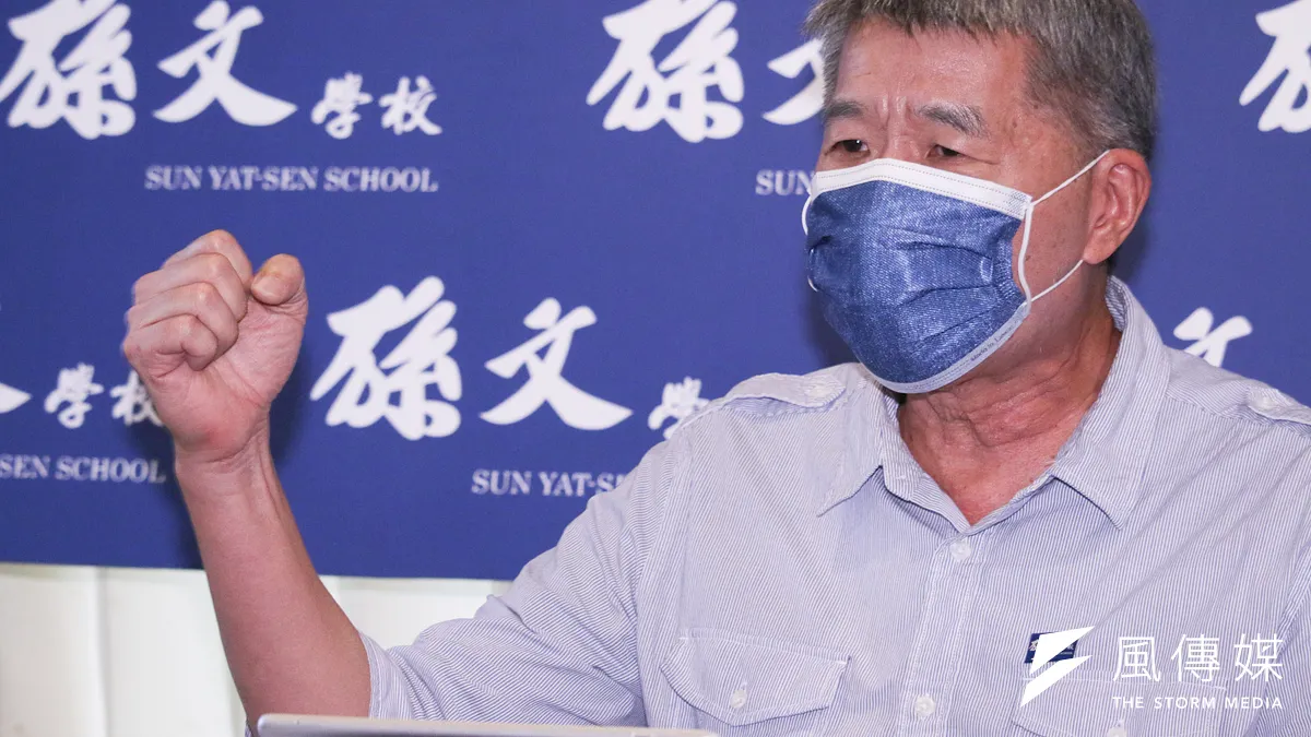 國民黨主席候選人張亞中在全球氣氛最反共的當下,提出類似一中同表,平等尊嚴對談下的和平備忘錄說法,到底這是一罐毒藥還是解藥?(資料照,蔡親傑攝)