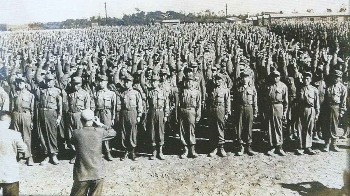 本文筆者詳細說明拒絕投共的陸軍第71軍的故事。圖片來源:《抉擇──一萬四千名反共義士(輔導會/103.01.23出版/勒巴克顧問公司承印)》,作者賈忠偉提供 本文筆者詳細說明拒絕投共的陸軍第71軍的故事。圖片來源:《抉擇──一萬四千名反共義士(輔導會/103.01.23出版/勒巴克顧問公司承印)》,作者賈忠偉提供