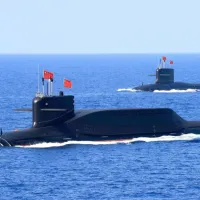2018年4月12日、中国の094型改良型戦略原潜が南シナ海で演習に参加した。(写真/AP通信) 2018年4月12日、中国の094型改良型戦略原潜が南シナ海で演習に参加した。(写真/AP通信)