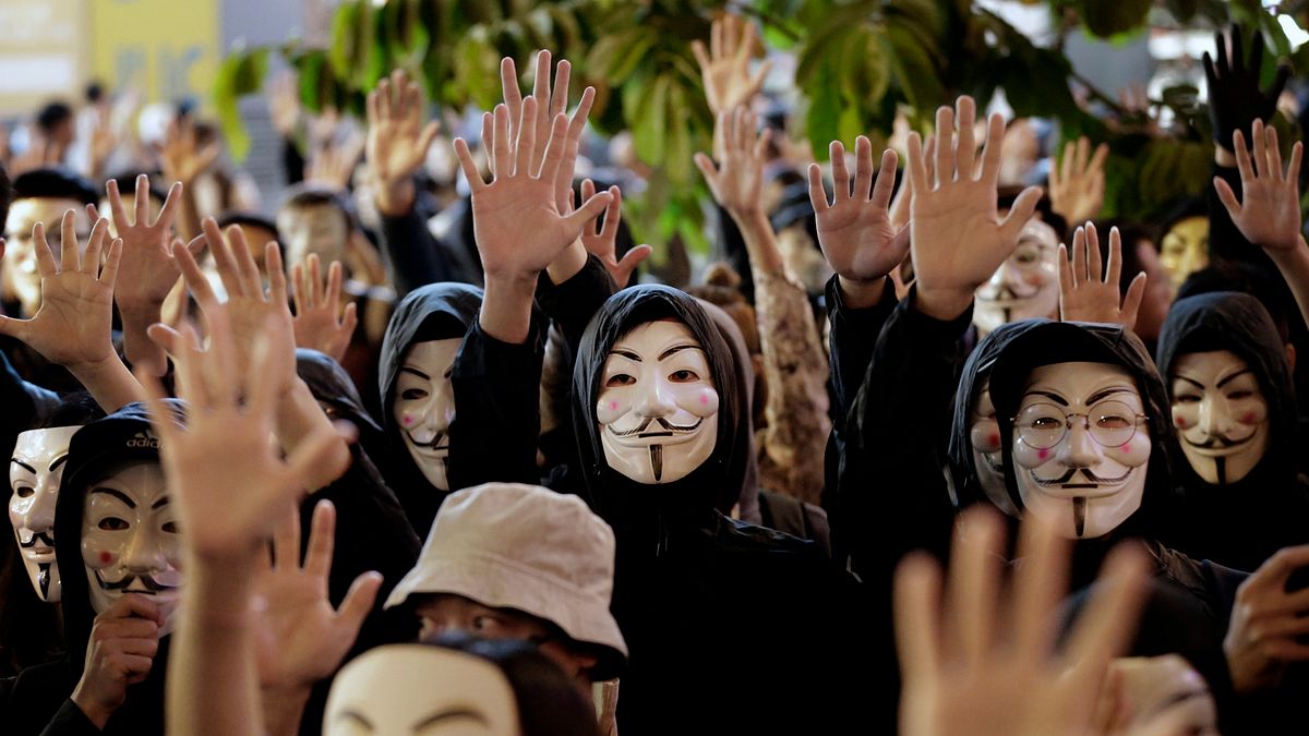 香港示威持續五個多月,並不只是靠年輕示威者的力量,背後還有其他支持網路。(AP) 香港示威持續五個多月,並不只是靠年輕示威者的力量,背後還有其他支持網路。(AP)