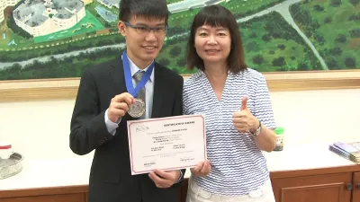 實驗中學黃安榕為台爭光 國際物理辯論賽奪銀