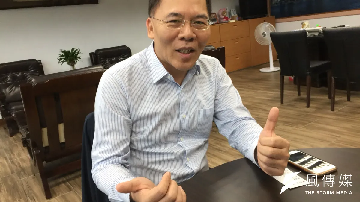 新任高市勞工局長王秋冬突破昔日勞工局偏重勞工立場框架,致力促進勞資和諧,並降低勞工失業率,創造勞資及社會三贏。(圖/徐炳文攝)