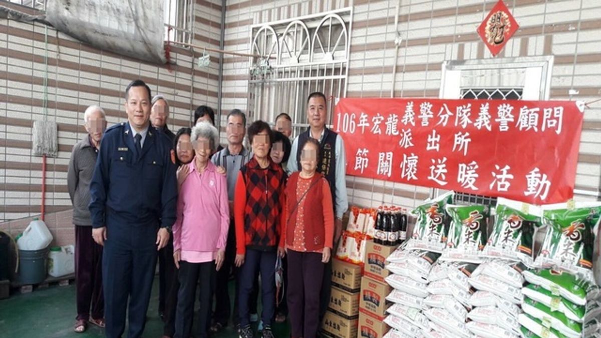 太平分局關懷弱勢 發送年節物資獻愛心 太平分局關懷弱勢 發送年節物資獻愛心