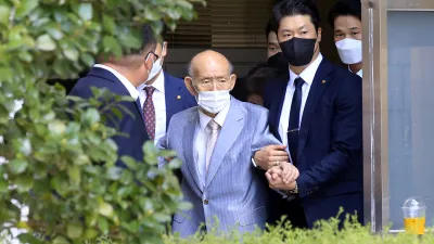 南韓前總統全斗煥今年8月出庭,也是他最後一次公開露面。(美聯社)